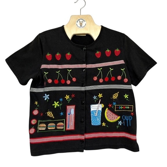 Onque Casuals Tops - Onque Casuals Embroidered Picnic Shirt Women's M Novelty Fruit Button‎ Top
